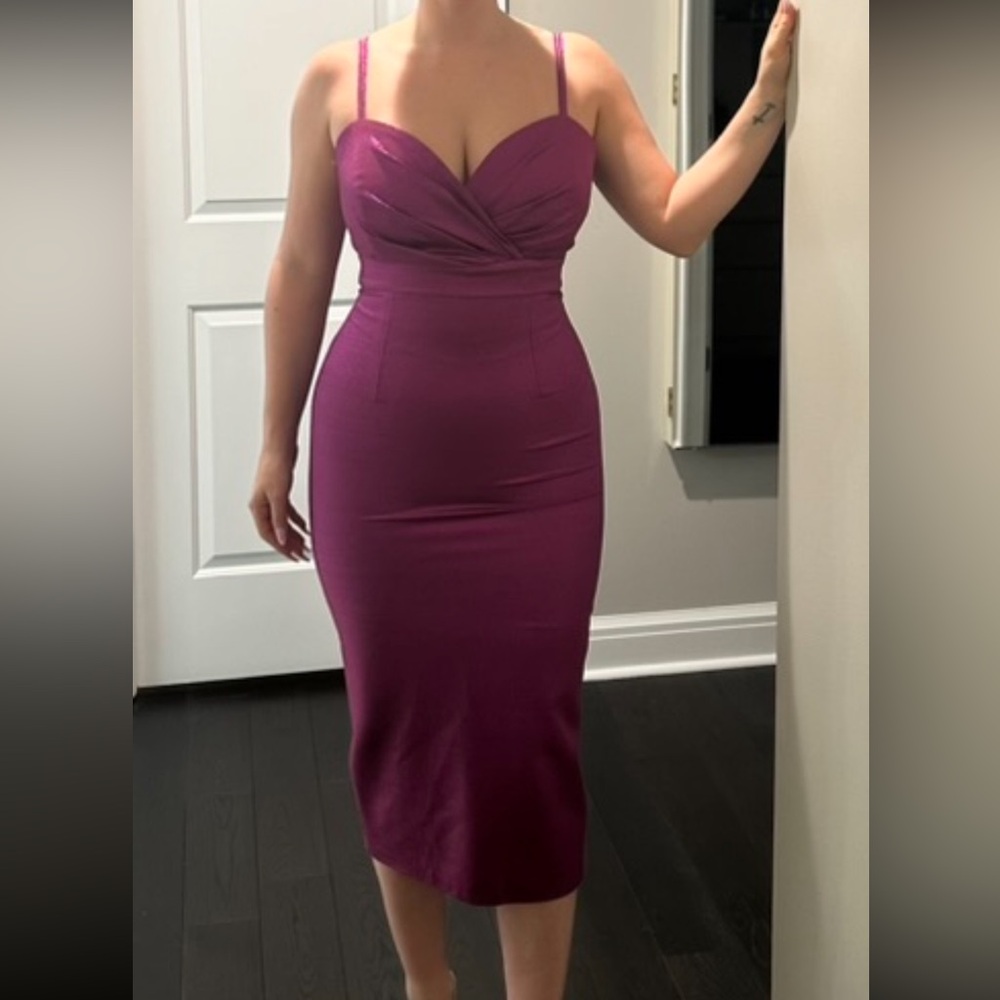 Fitted Midi Skirt Dress with Sweetheart Neck in Plum